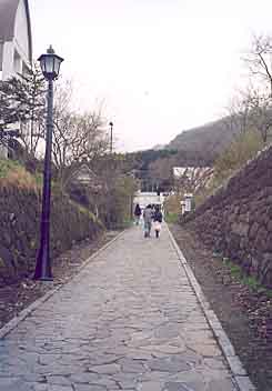 �`���`����